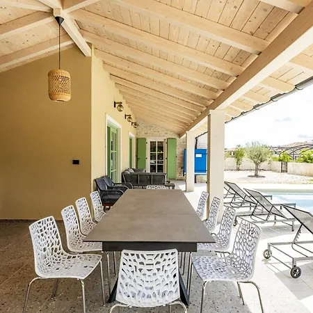 Lunistra Willa Modrušani