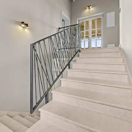 Villa Lunistra Sivati