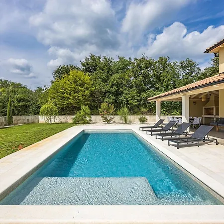 Lunistra Βίλα Modrušani